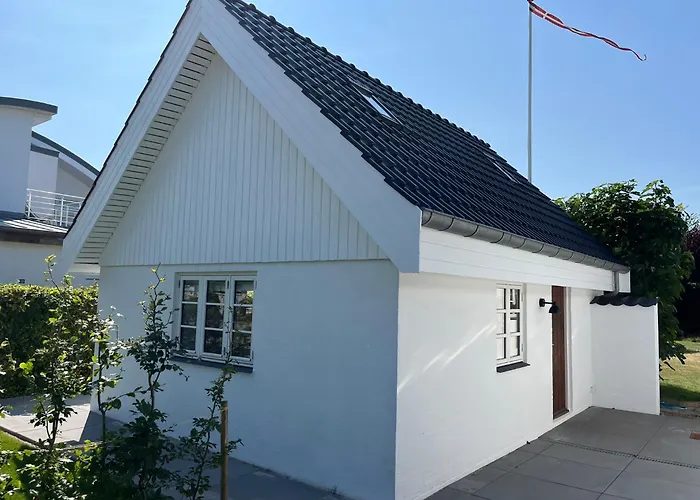 Semesterbostad Beach Guest House