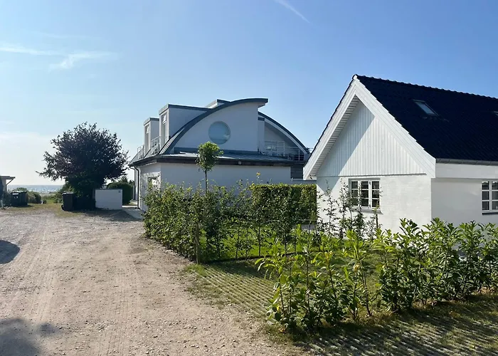 Beach Guest House *